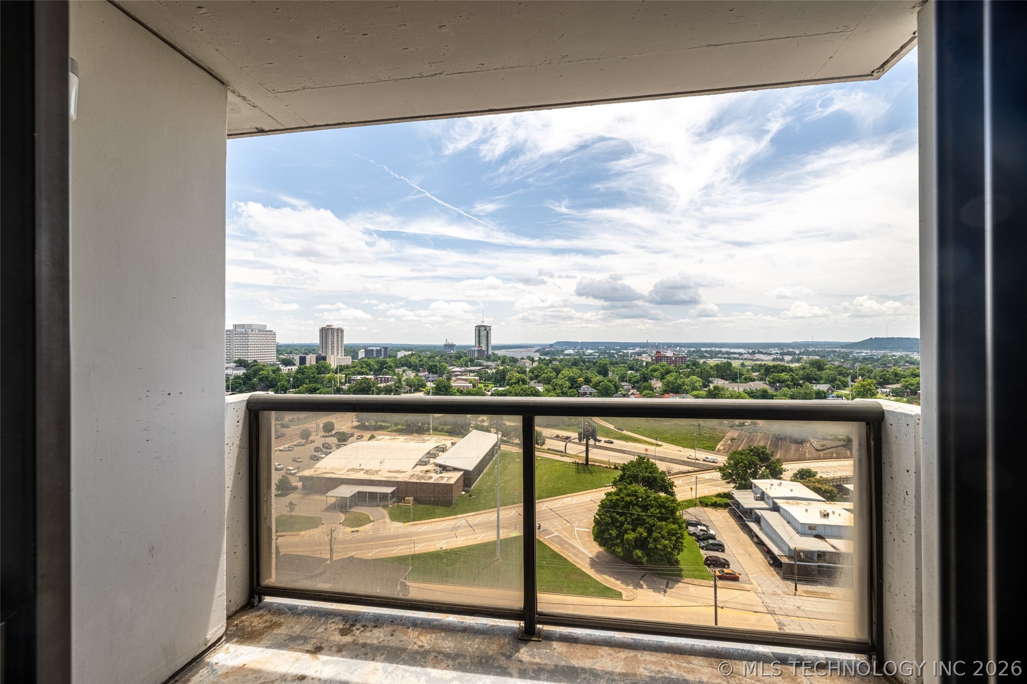 410 W 7th Street 1729 Property Photo 19