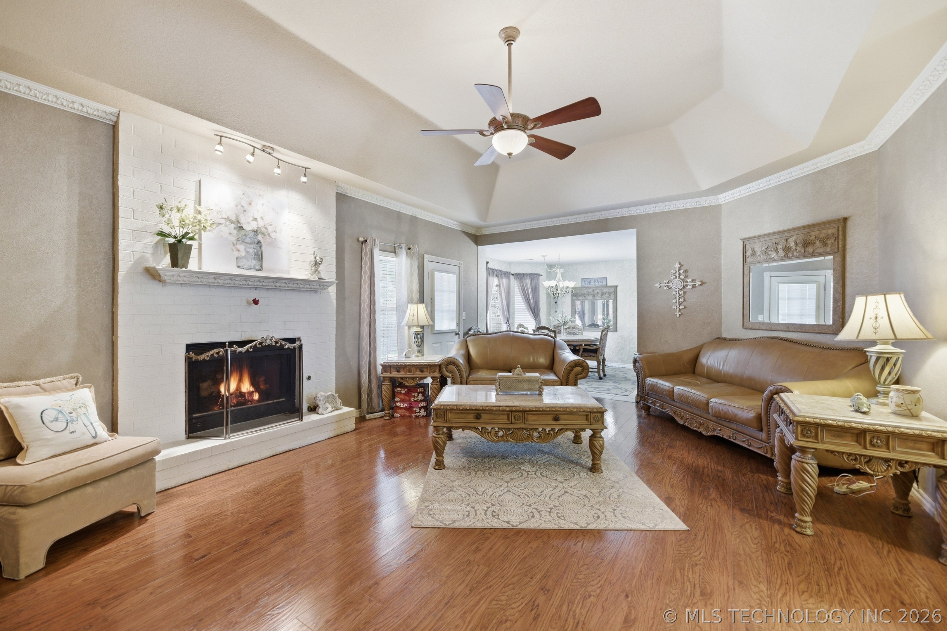 1085 E 138th Street Property Photo 8