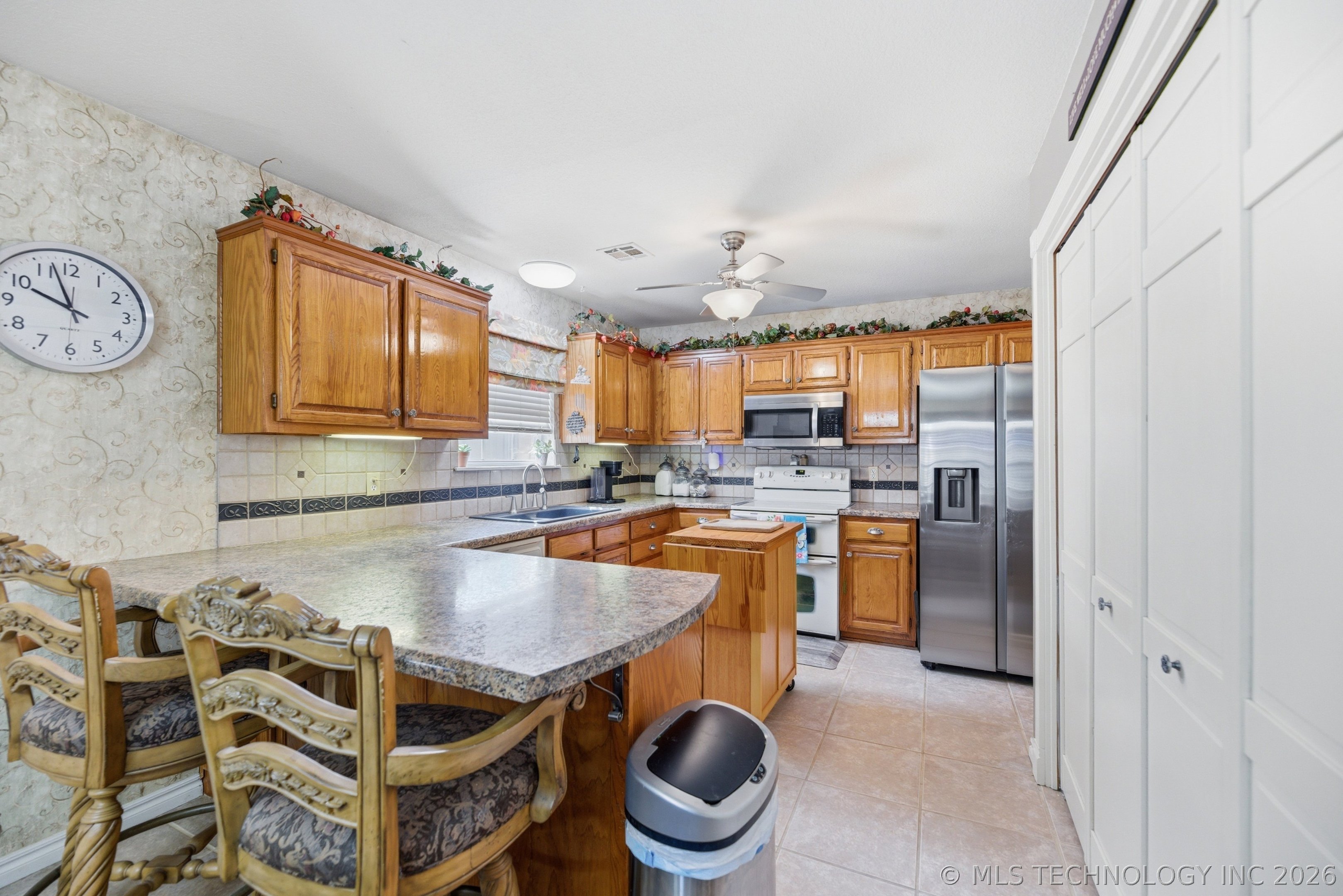 1085 E 138th Street Property Photo 10