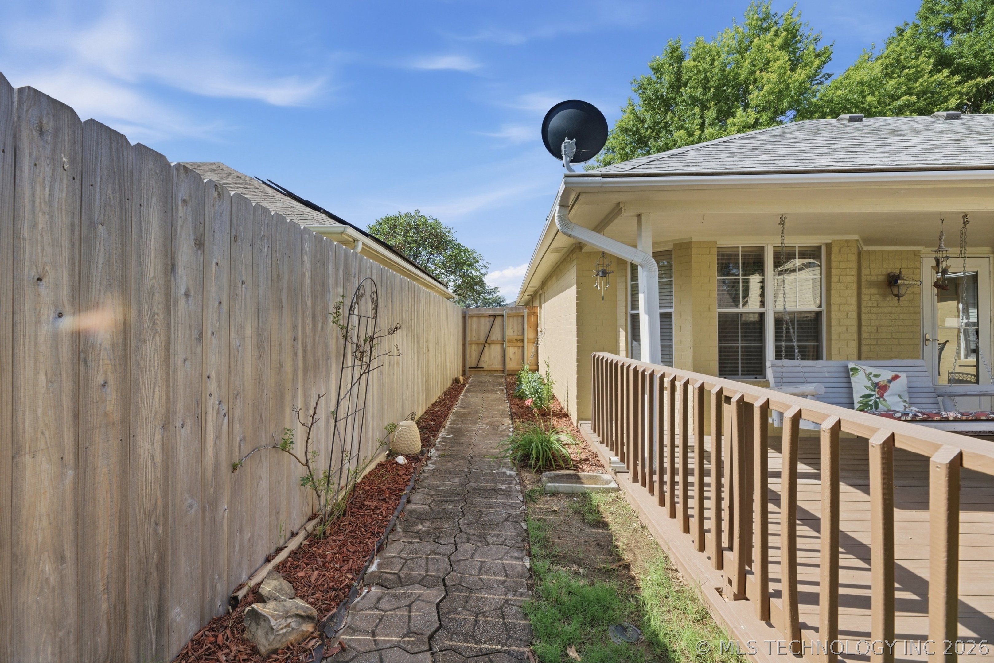 1085 E 138th Street Property Photo 30