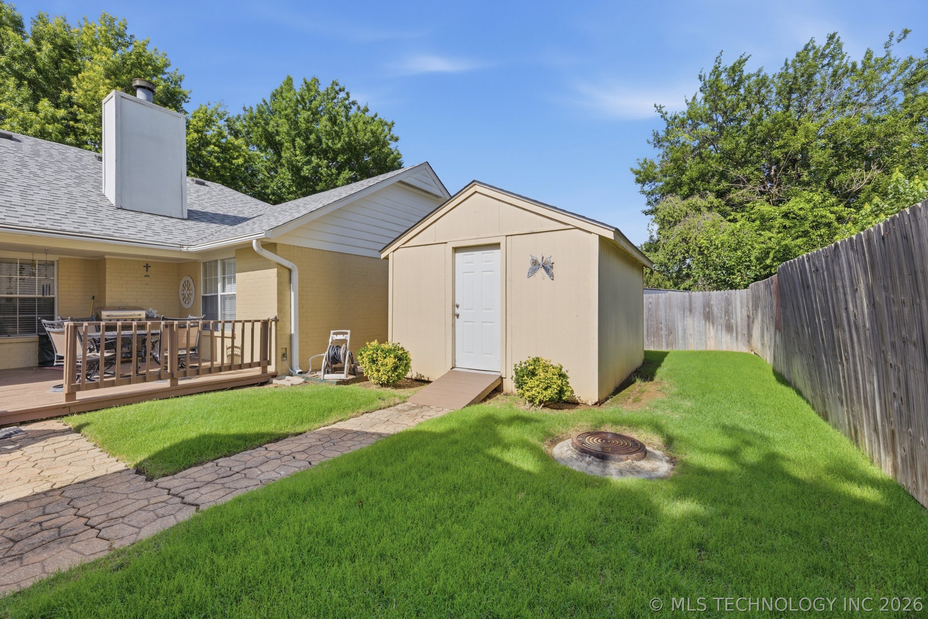 1085 E 138th Street Property Photo 31