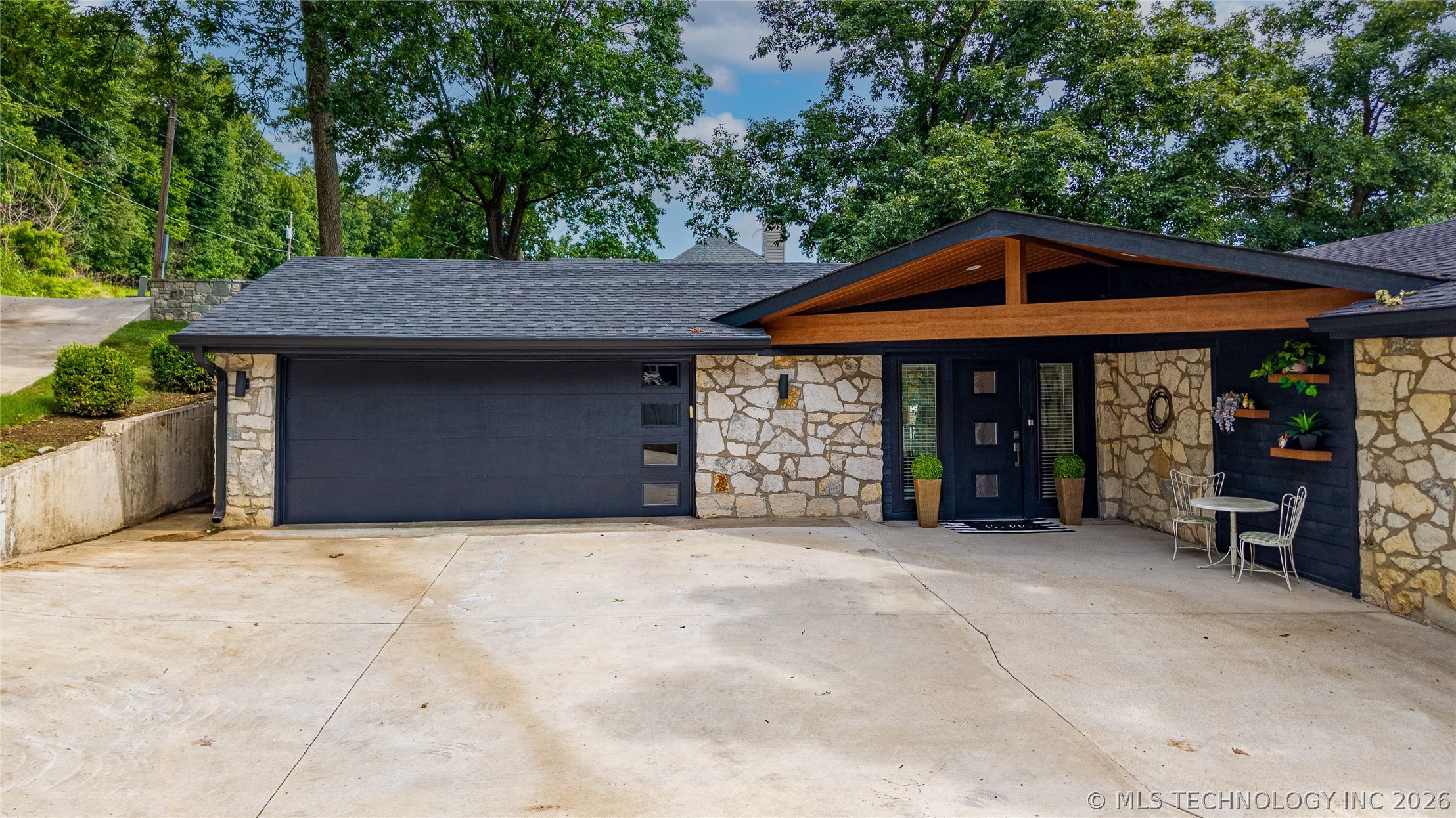 34722 Beach Road Property Photo 5