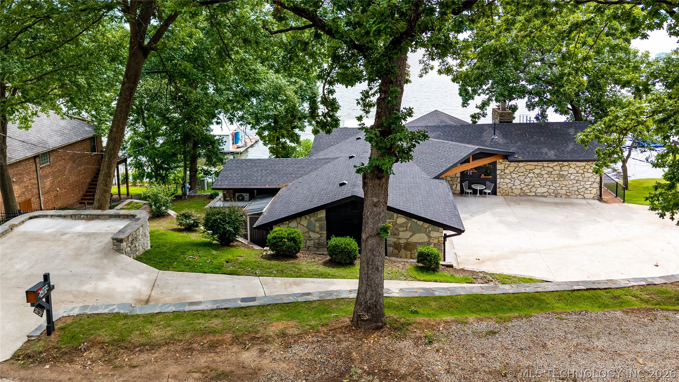 34722 Beach Road Property Photo 7