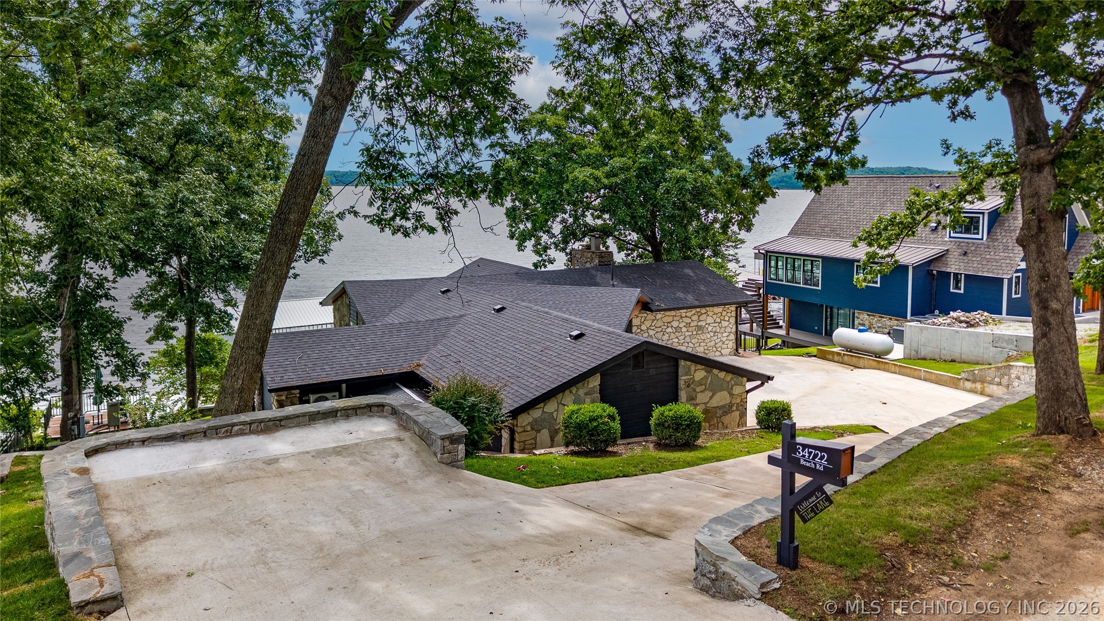 34722 Beach Road Property Photo 8