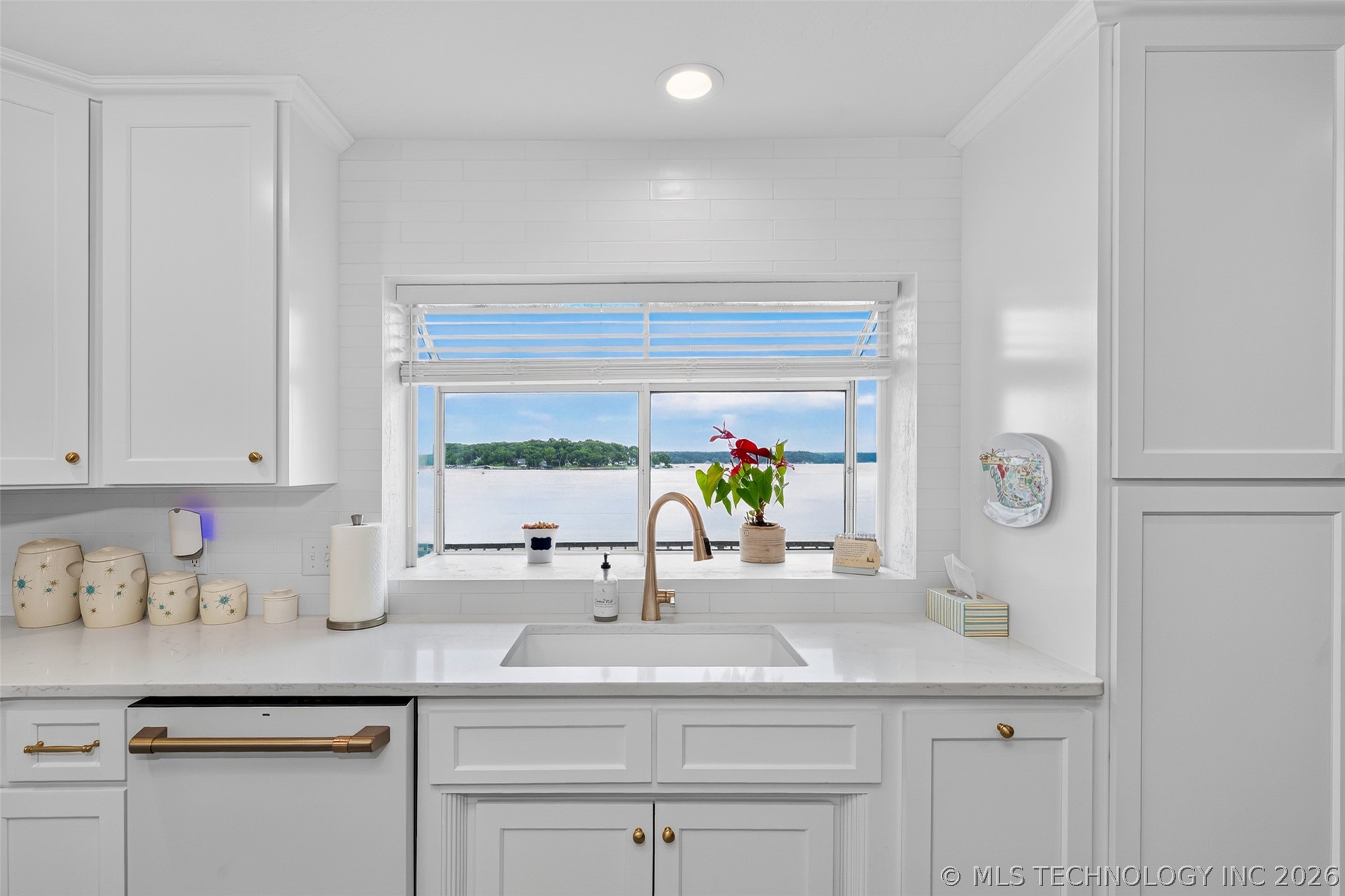 34722 Beach Road Property Photo 19
