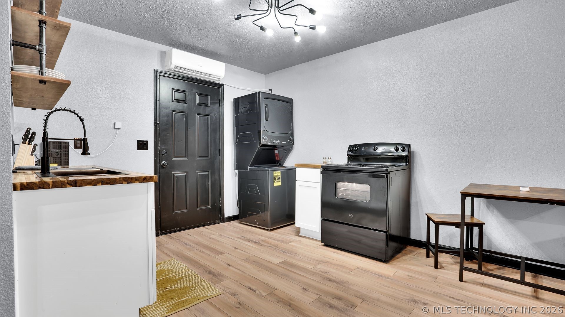19 2nd Avenue Ne Property Photo 6