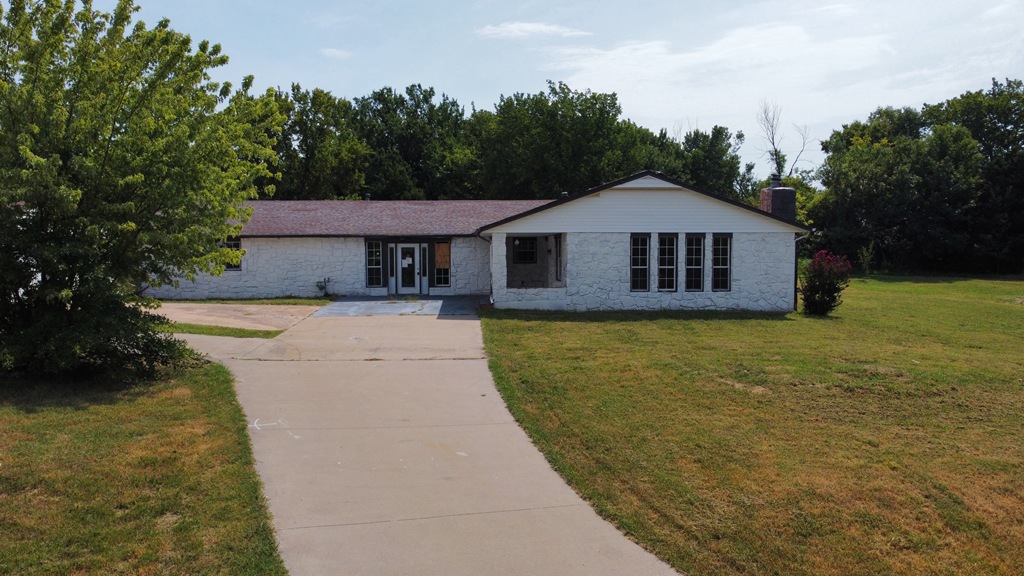 156 County Road 3237 Property Photo 1