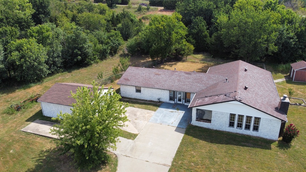 156 County Road 3237 Property Photo 3