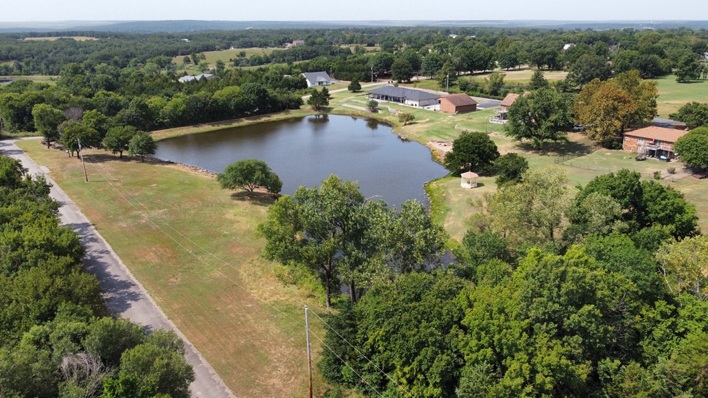 156 County Road 3237 Property Photo 5