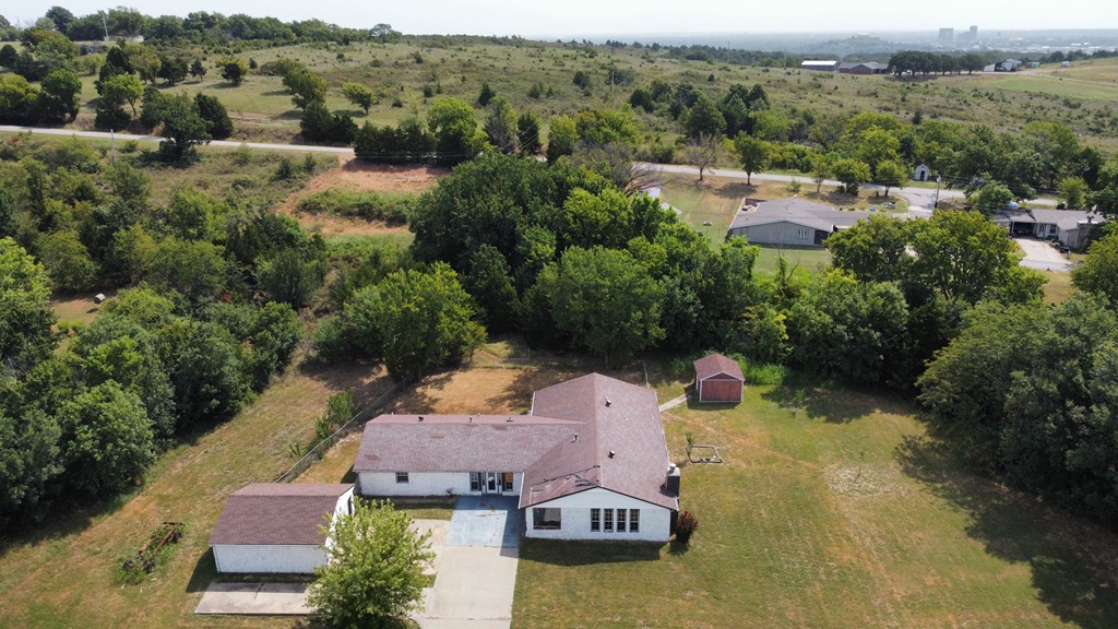 156 County Road 3237 Property Photo 6