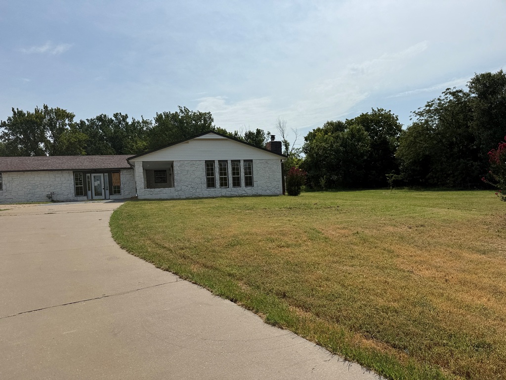 156 County Road 3237 Property Photo 10
