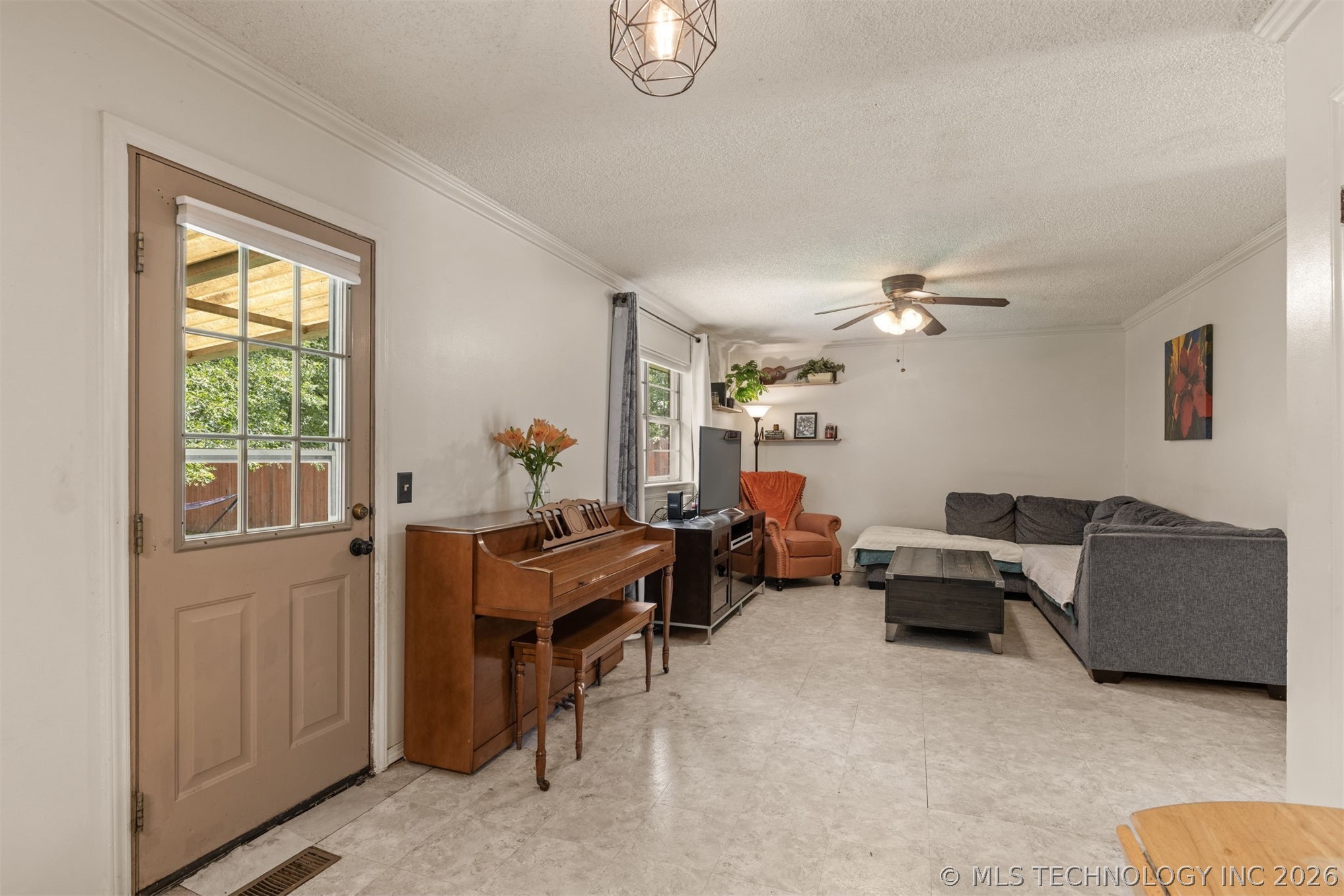 11411 E 37th Place Property Photo 12