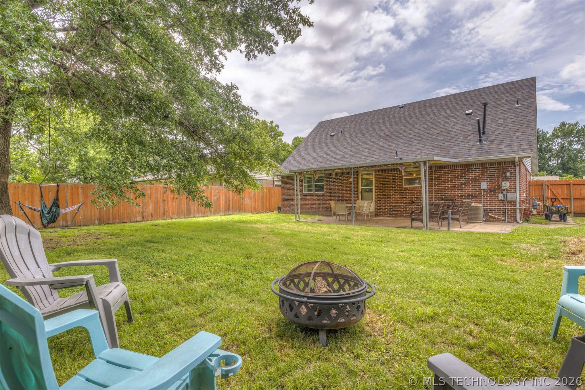 11411 E 37th Place Property Photo 32