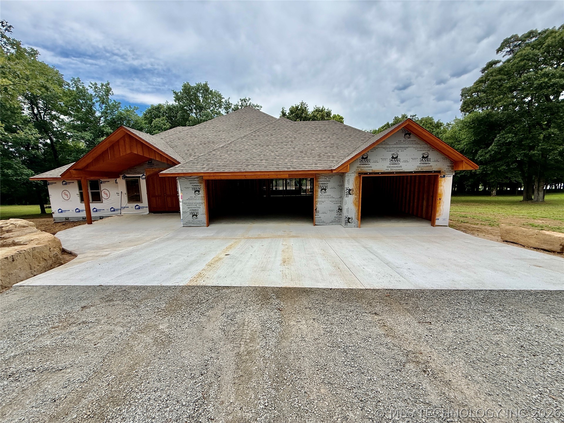 418210 E 1200 Property Photo 1