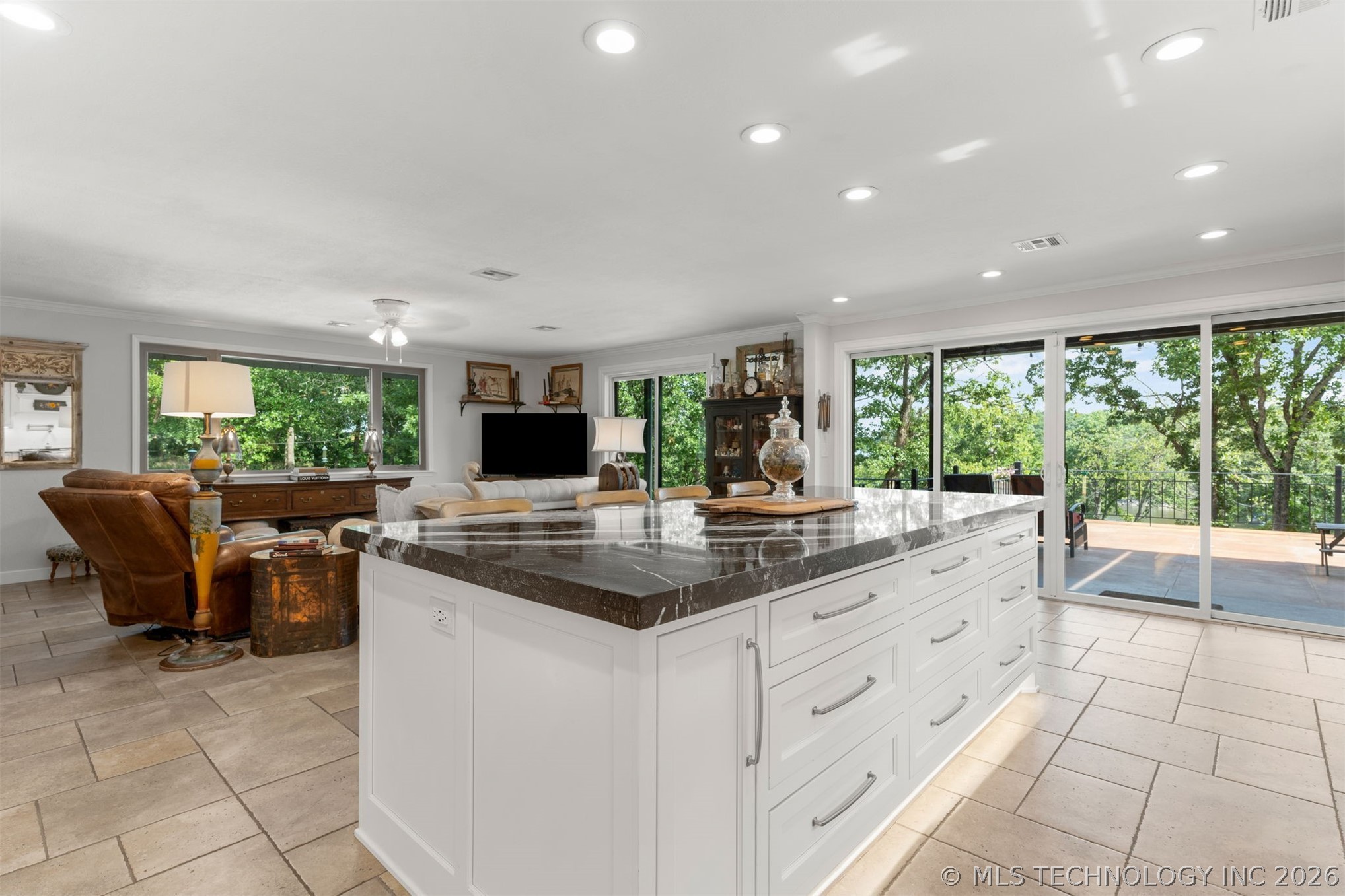 11541 S 4120 Road Property Photo 8