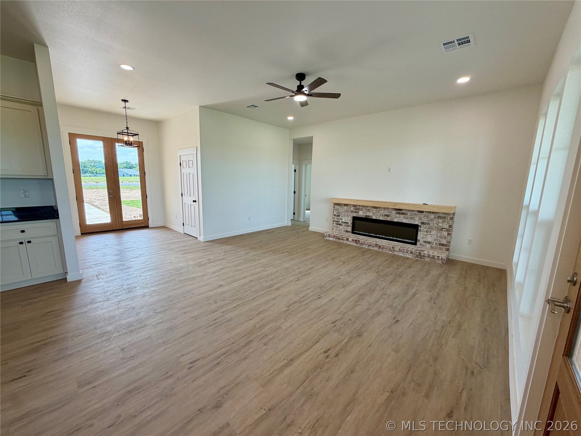 5582 S Julian Boulevard Property Photo 6