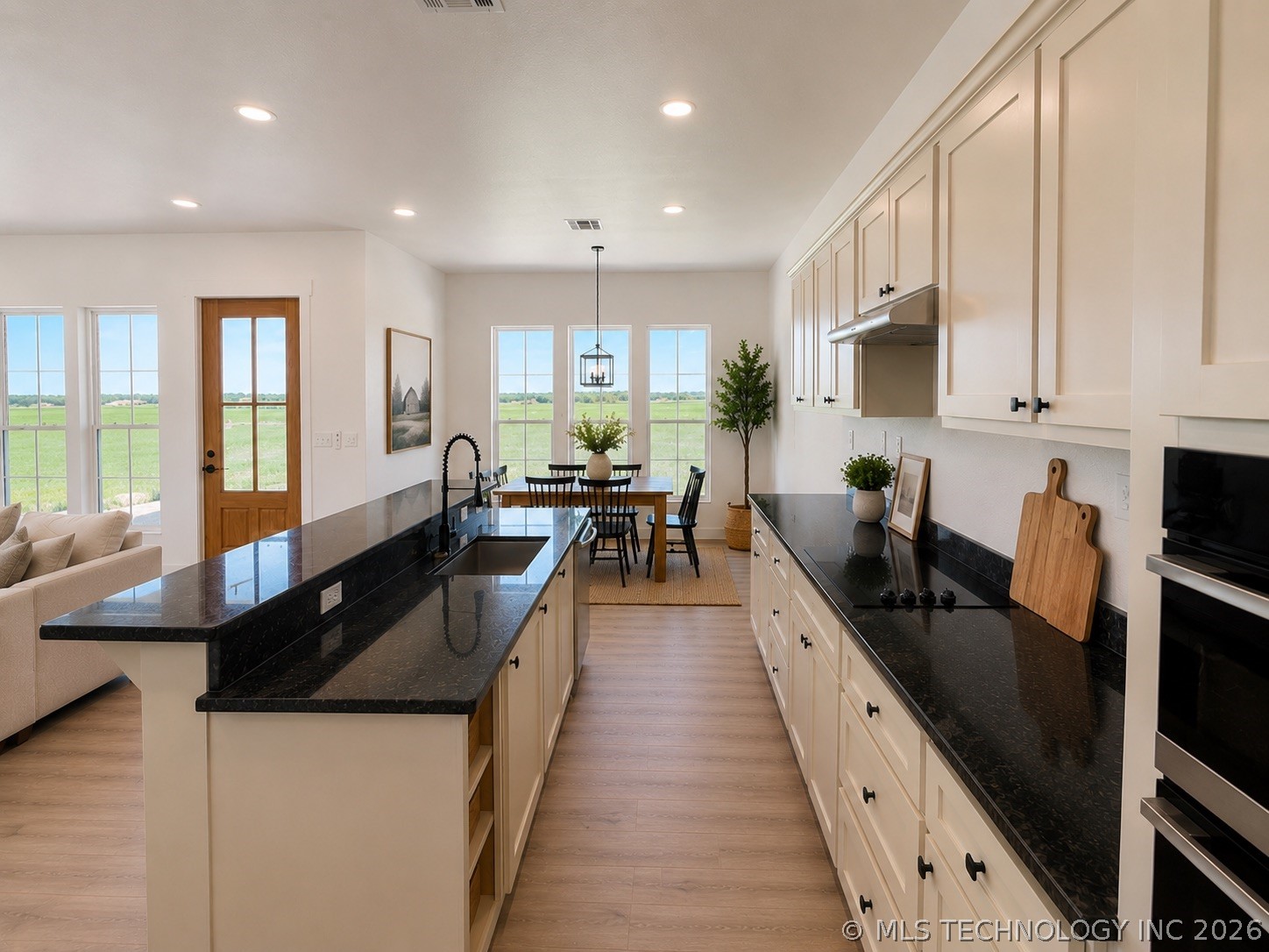 5582 S Julian Boulevard Property Photo 12