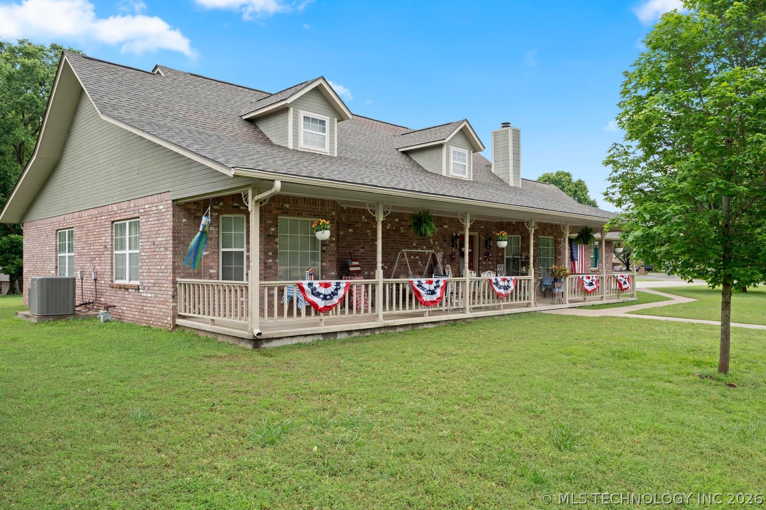 1035 Hillside Road
