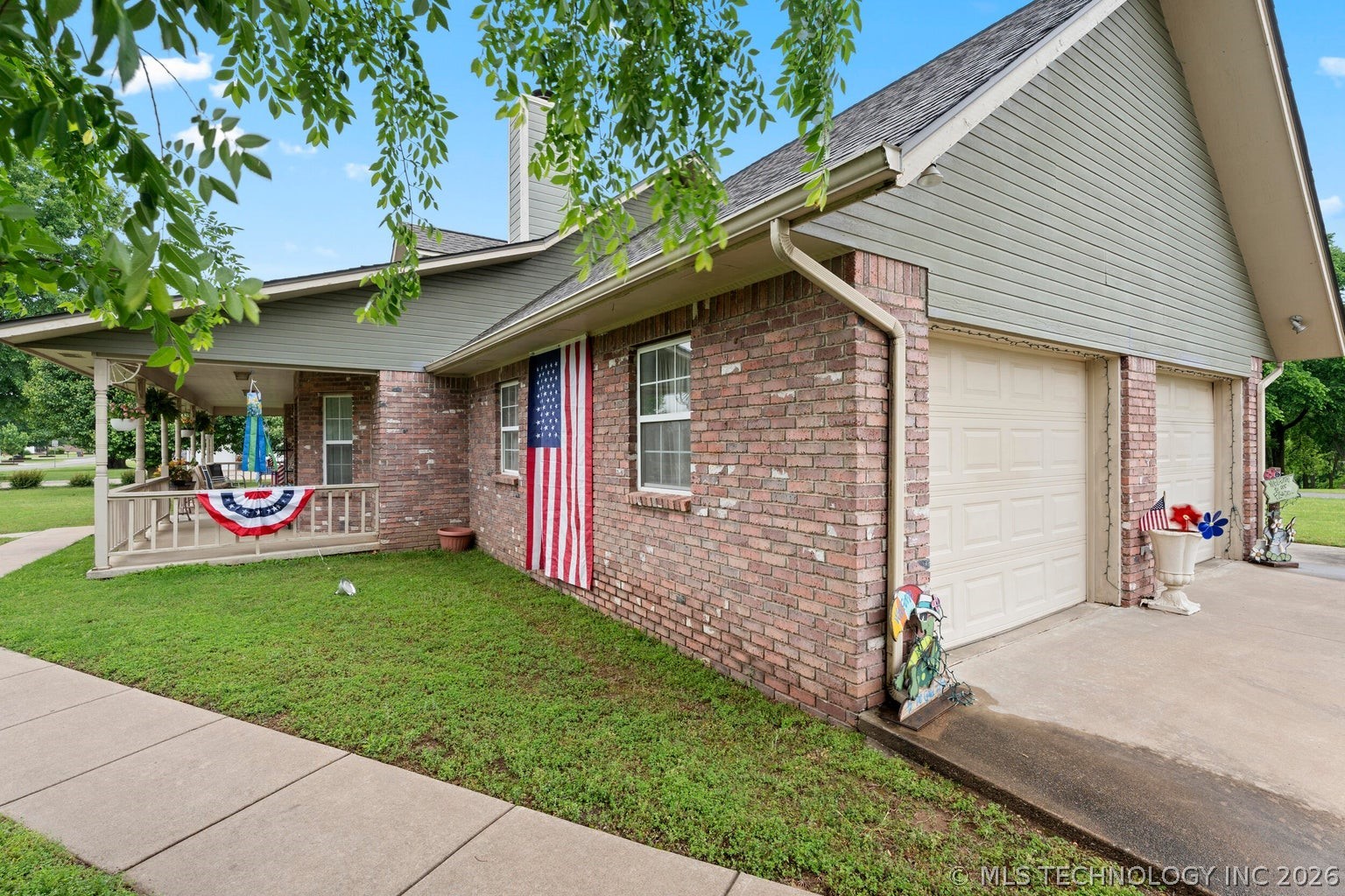 1035 Hillside Road Property Photo 3