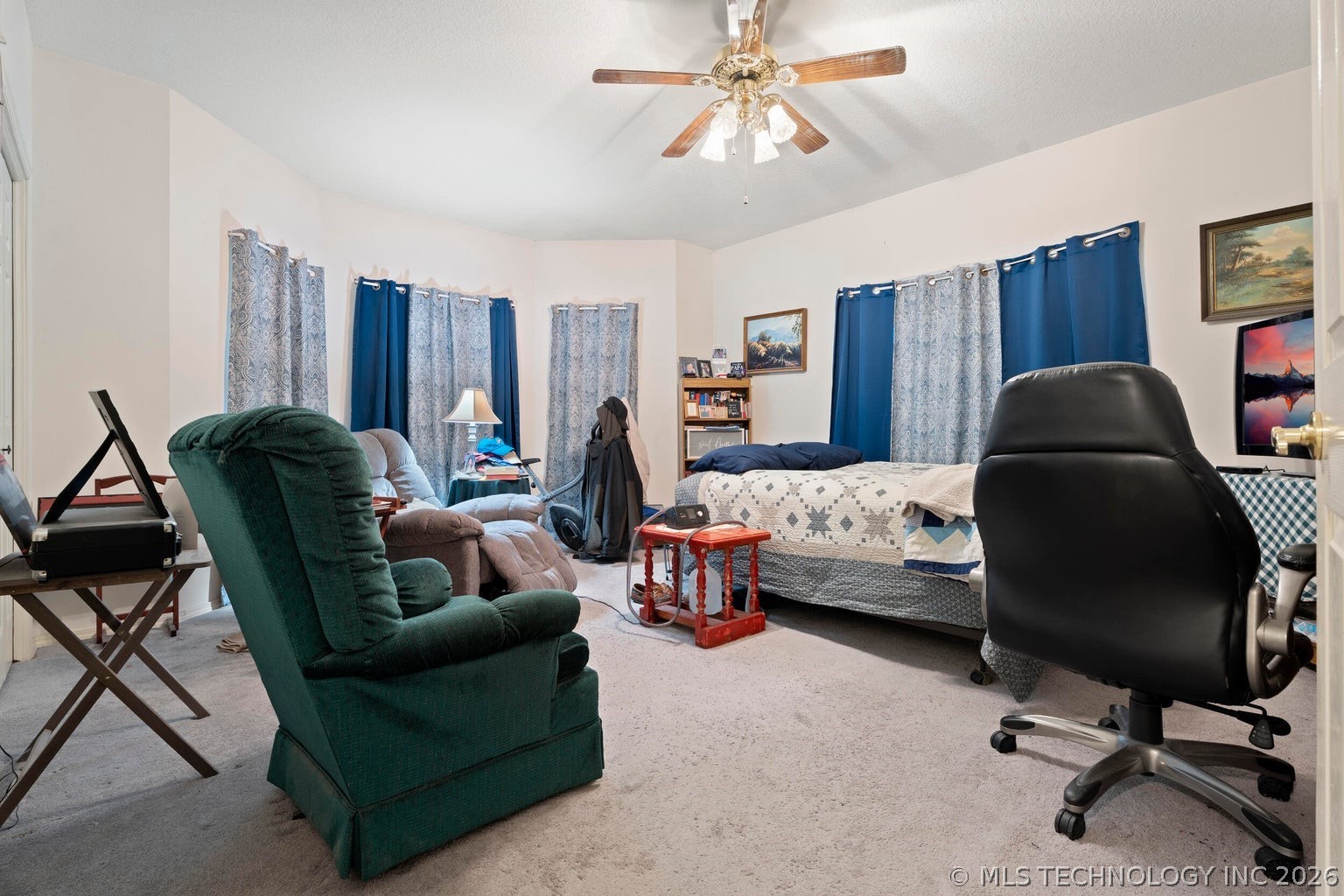 1035 Hillside Road Property Photo 22