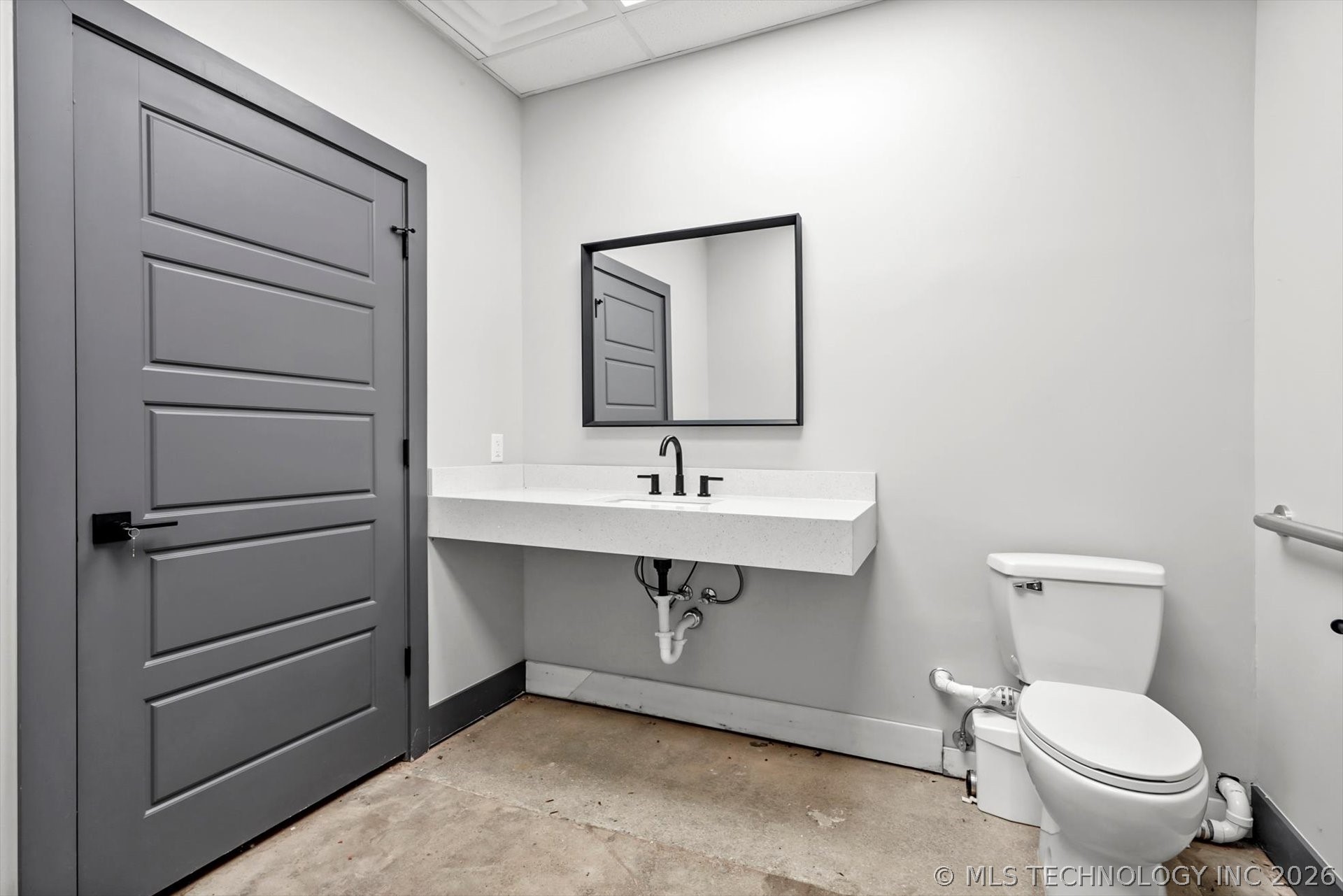 216 E Rogers Boulevard A & B Property Photo 4