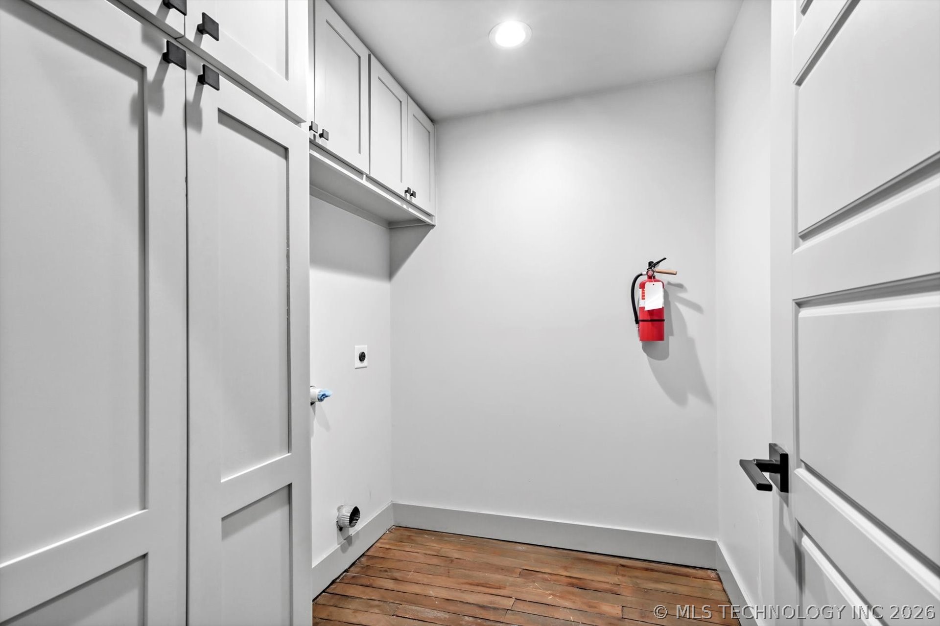 216 E Rogers Boulevard A & B Property Photo 18