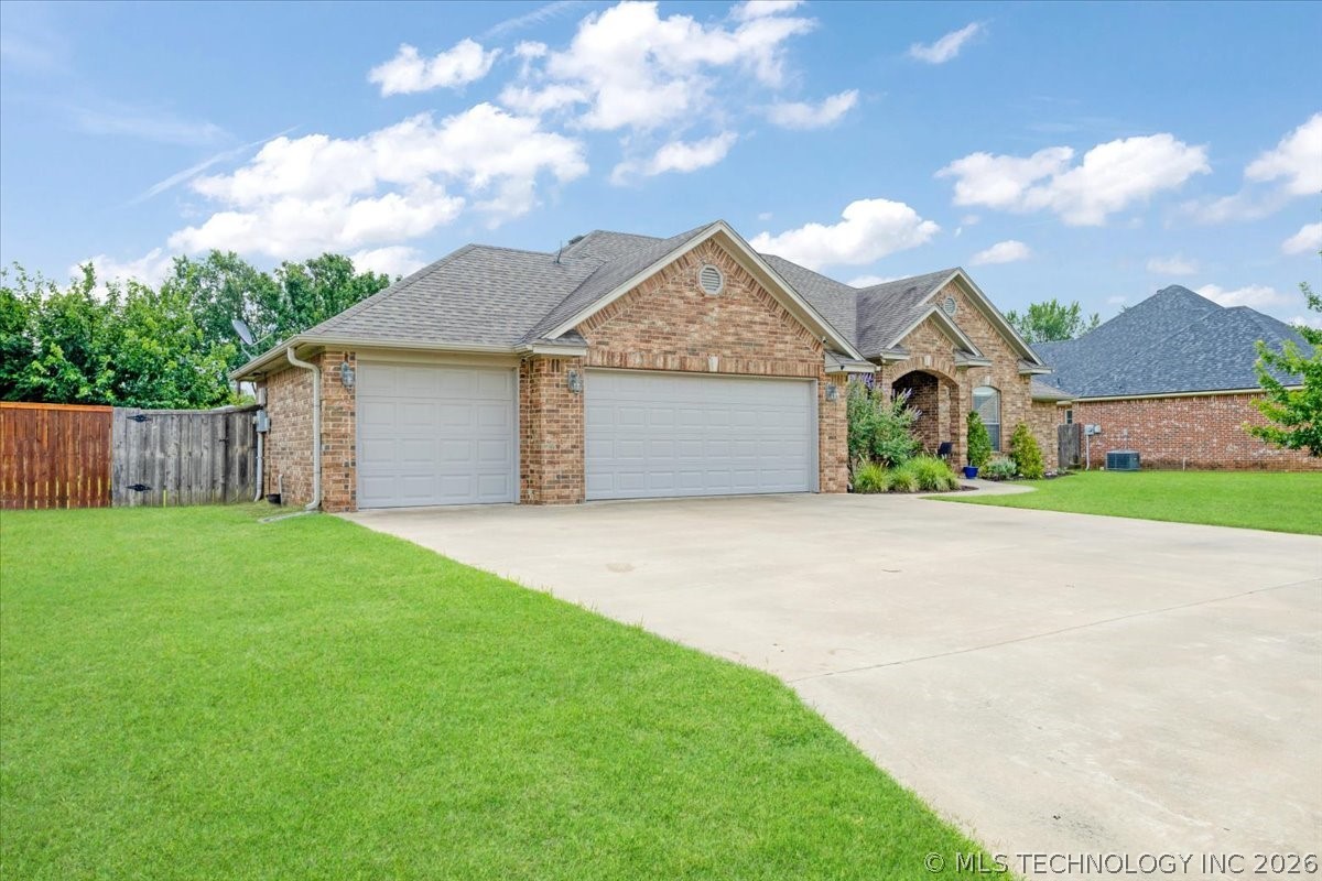 1114 Beretta Property Photo 3