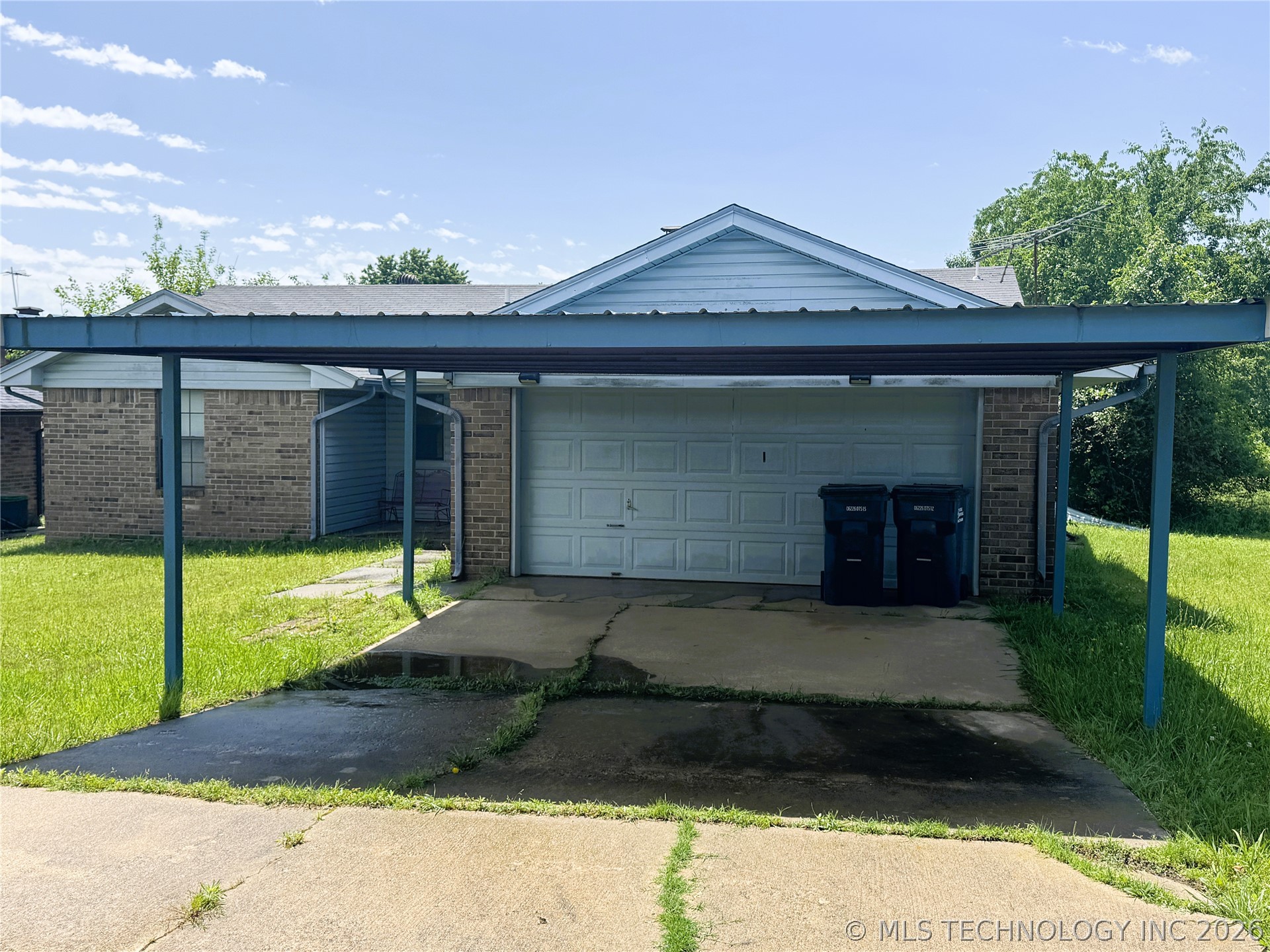 2007 Mary Avenue Property Photo 2