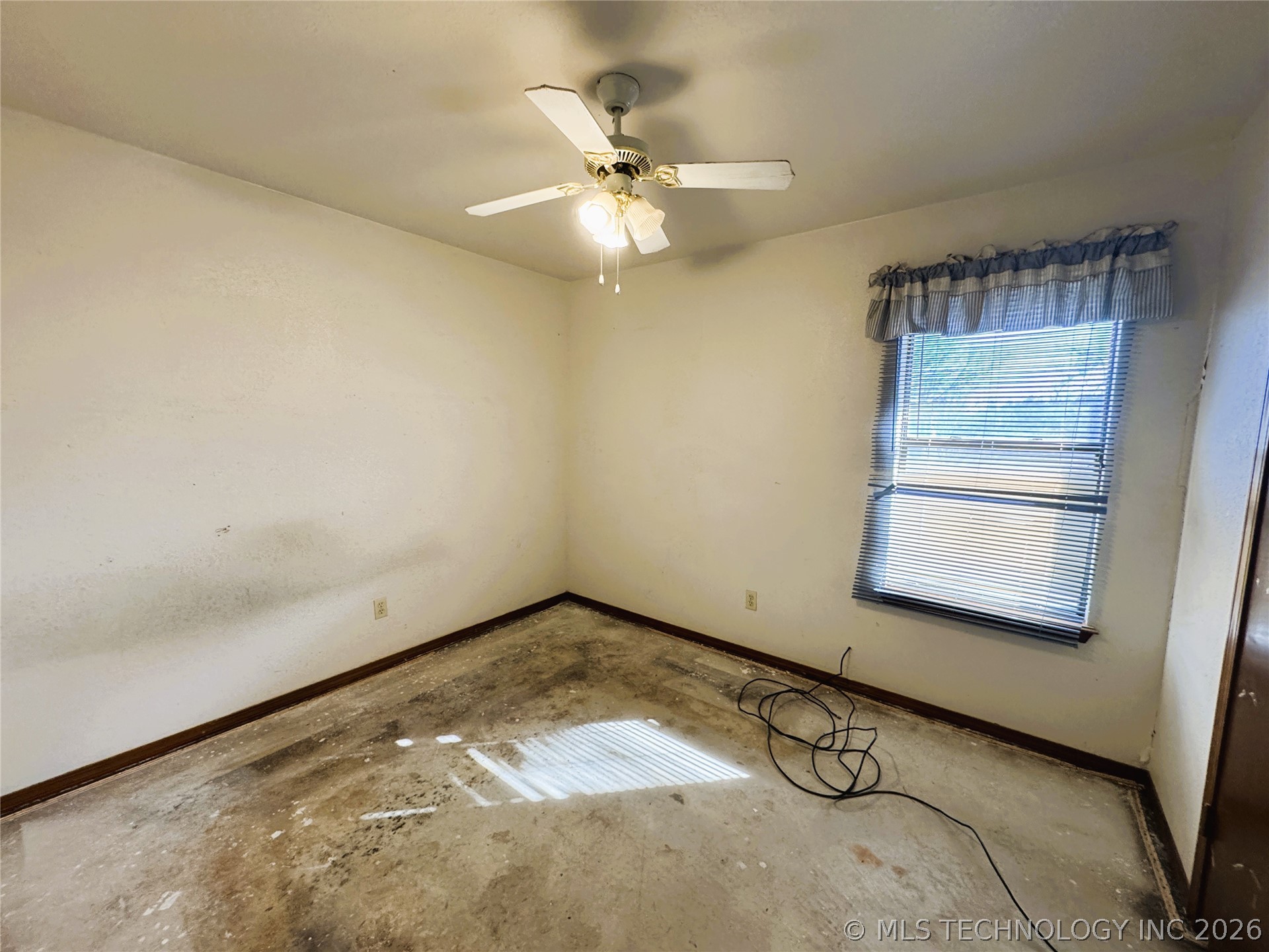 2007 Mary Avenue Property Photo 15