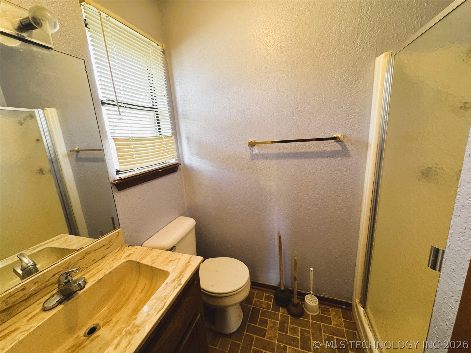 2007 Mary Avenue Property Photo 16