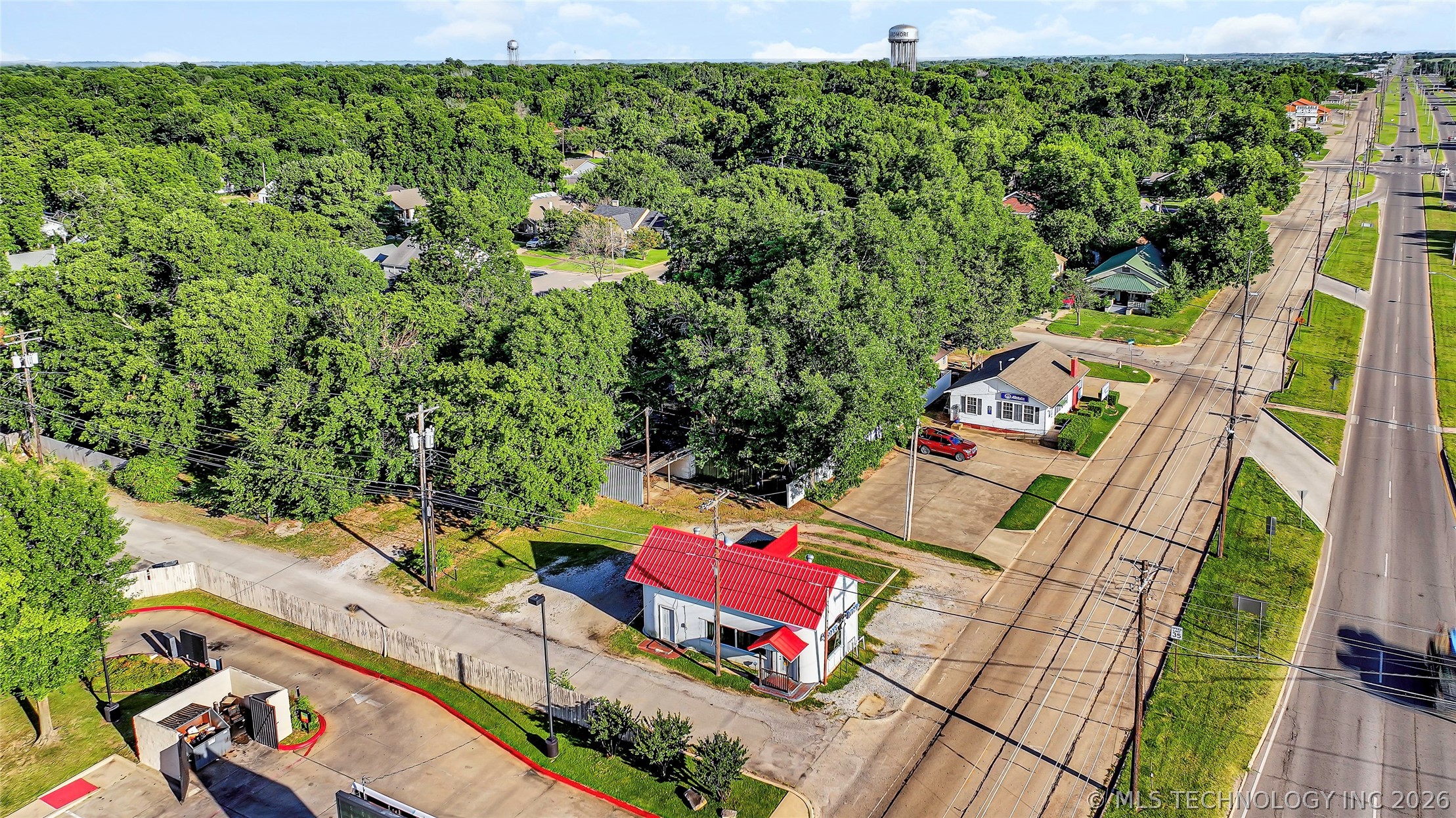 116 S Commerce Property Photo 10