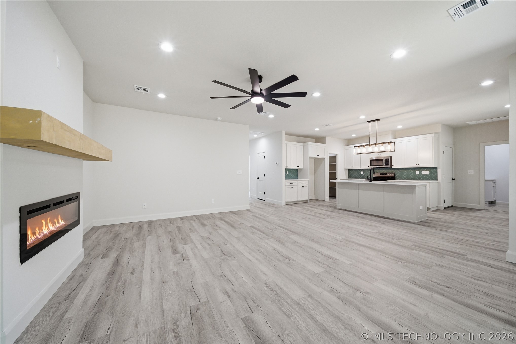 13835 E 27th Place E Property Photo 13