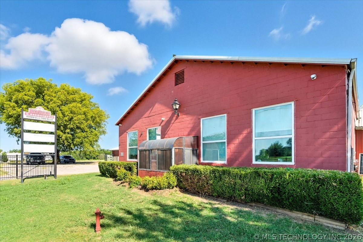 15499 E 590 Road Property Photo 2