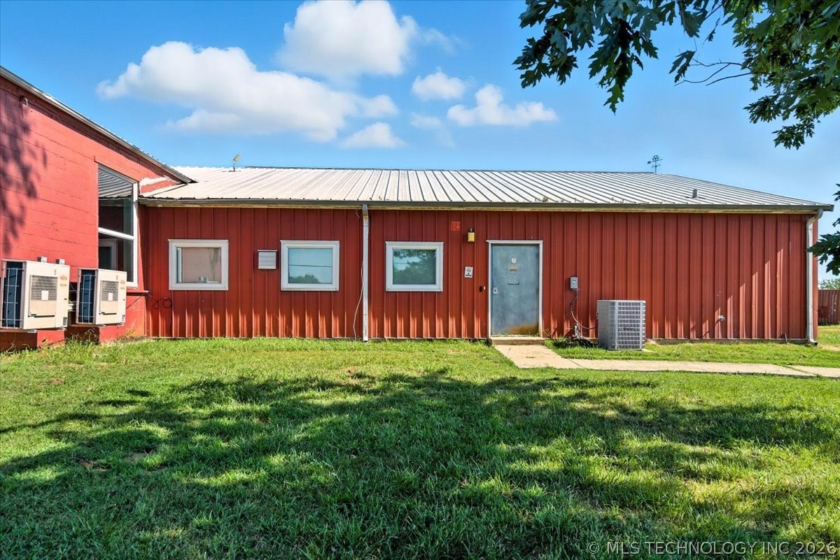 15499 E 590 Road Property Photo 16