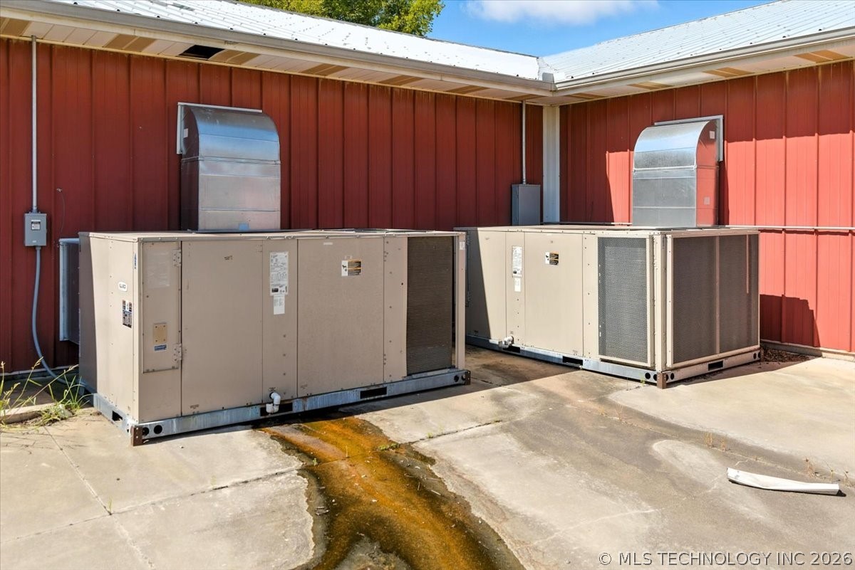 15499 E 590 Road Property Photo 23