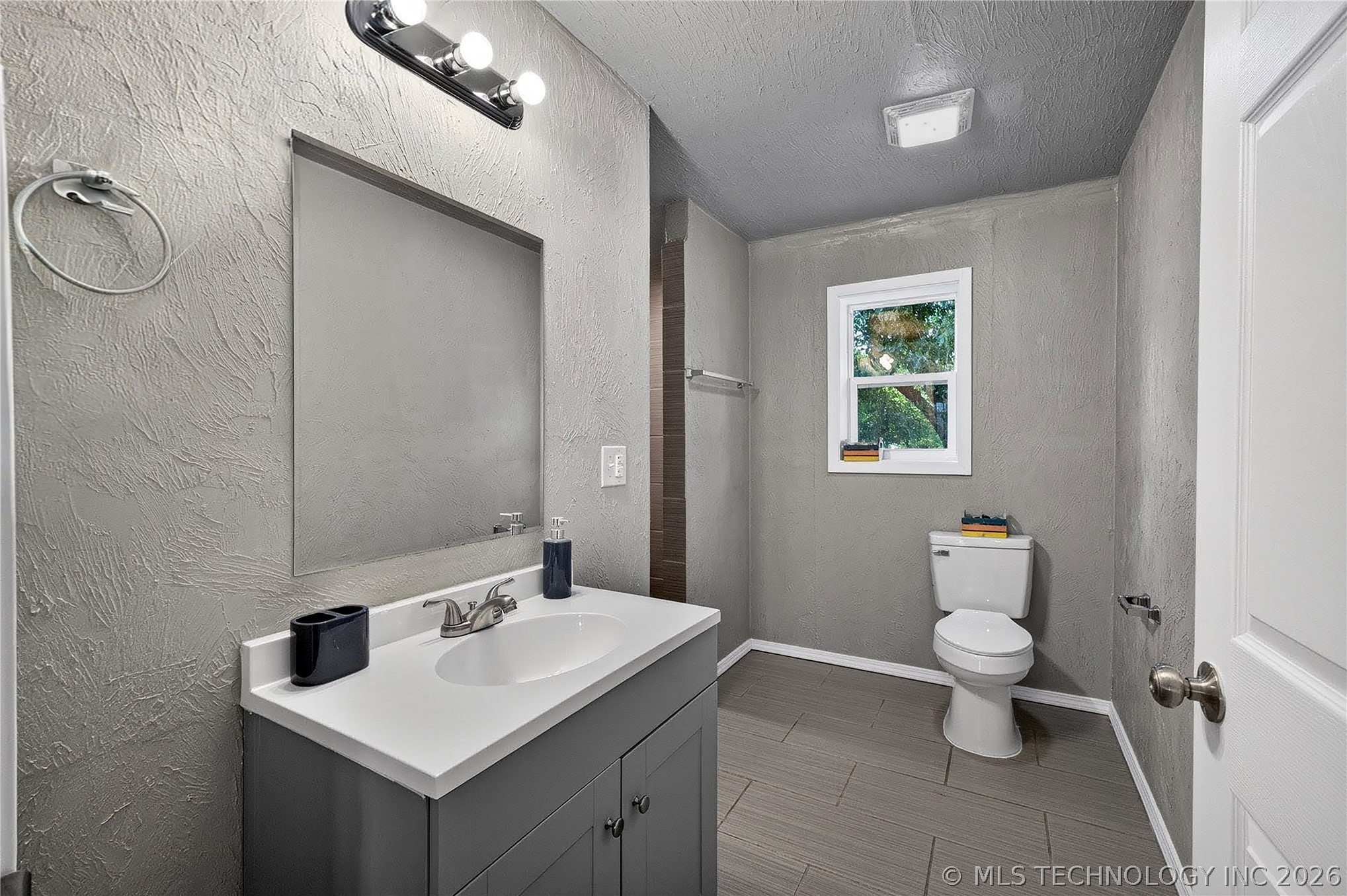 3517 S Irvington Place Property Photo 28