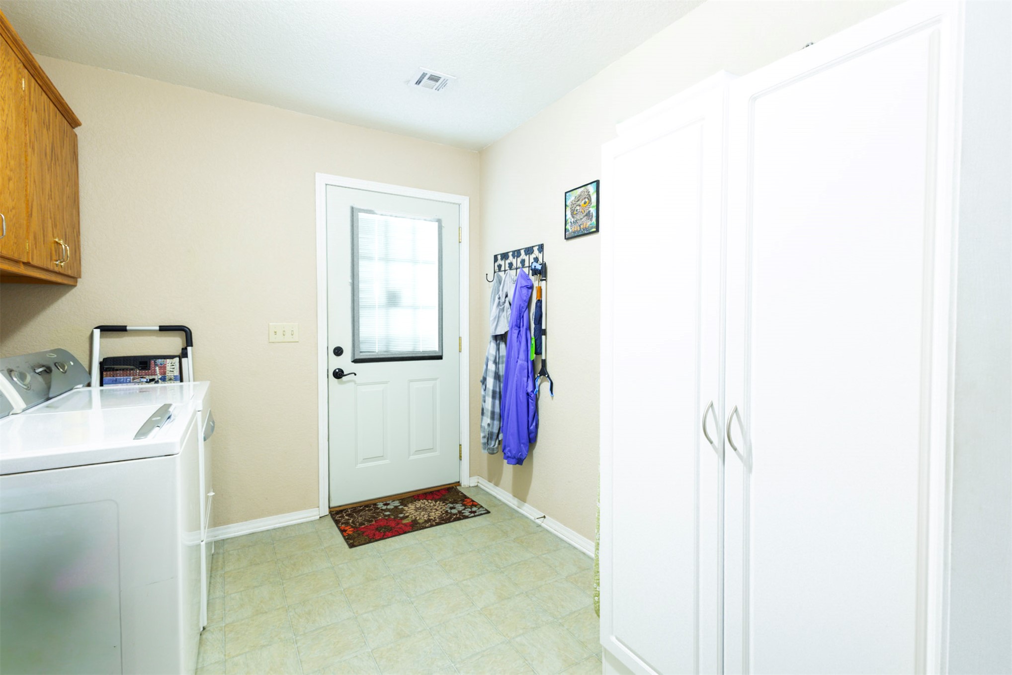 770 Lincoln Property Photo 10