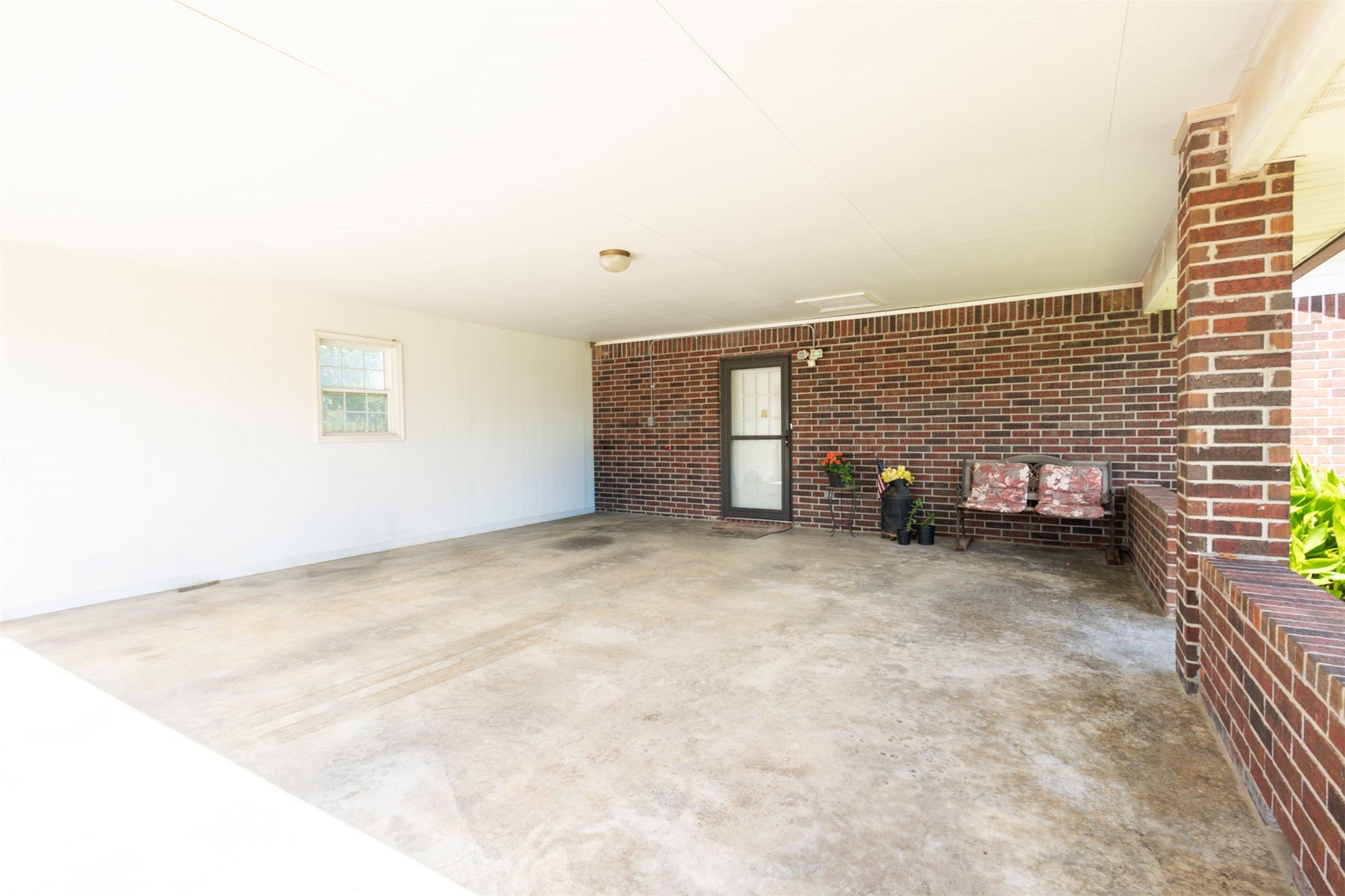 770 Lincoln Property Photo 12