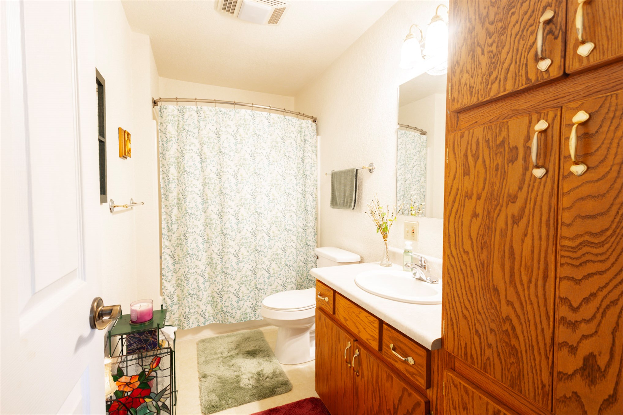 770 Lincoln Property Photo 17