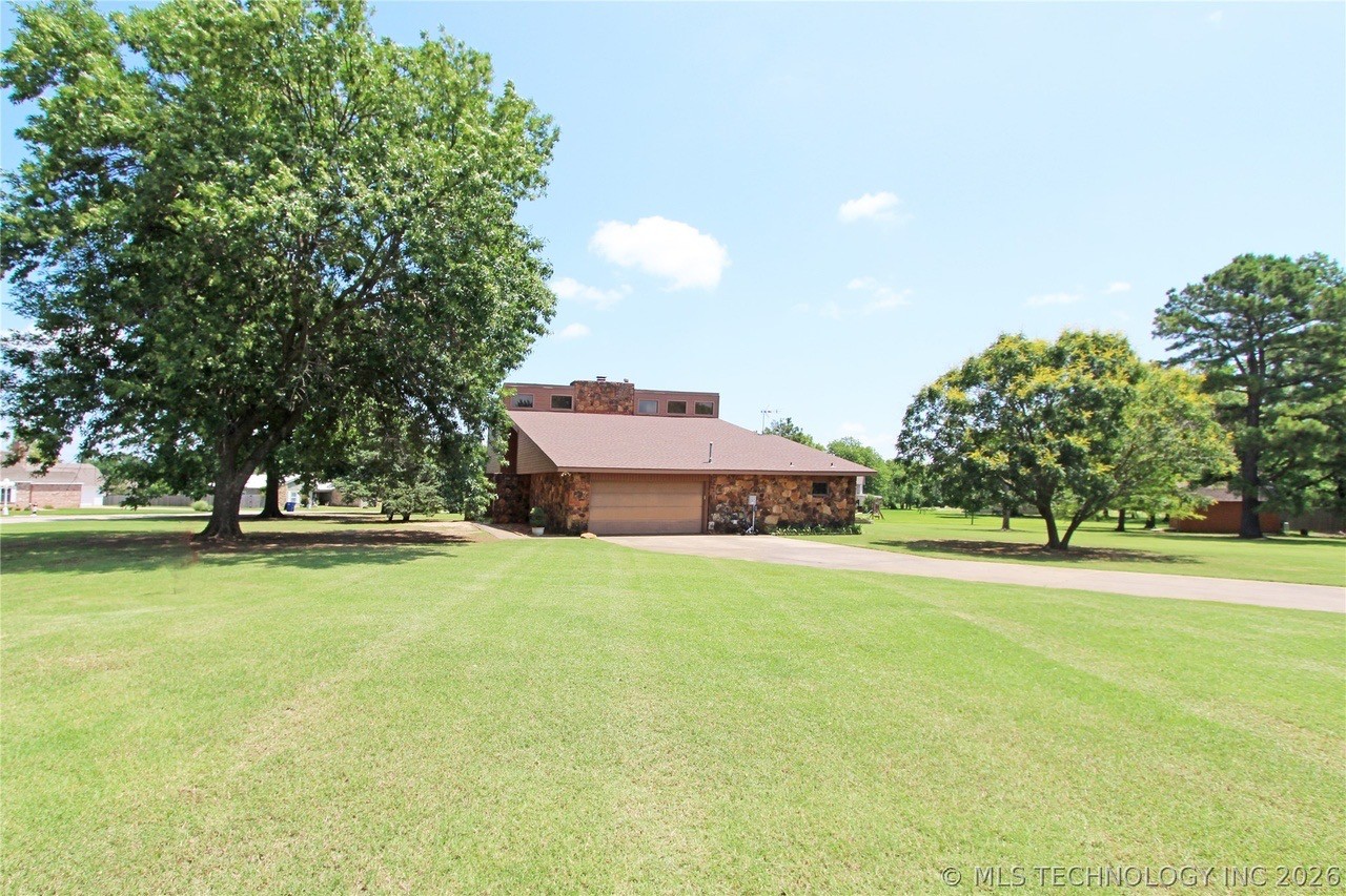 819 W Seminole Avenue Property Photo 1