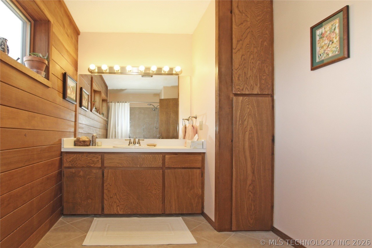 819 W Seminole Avenue Property Photo 43
