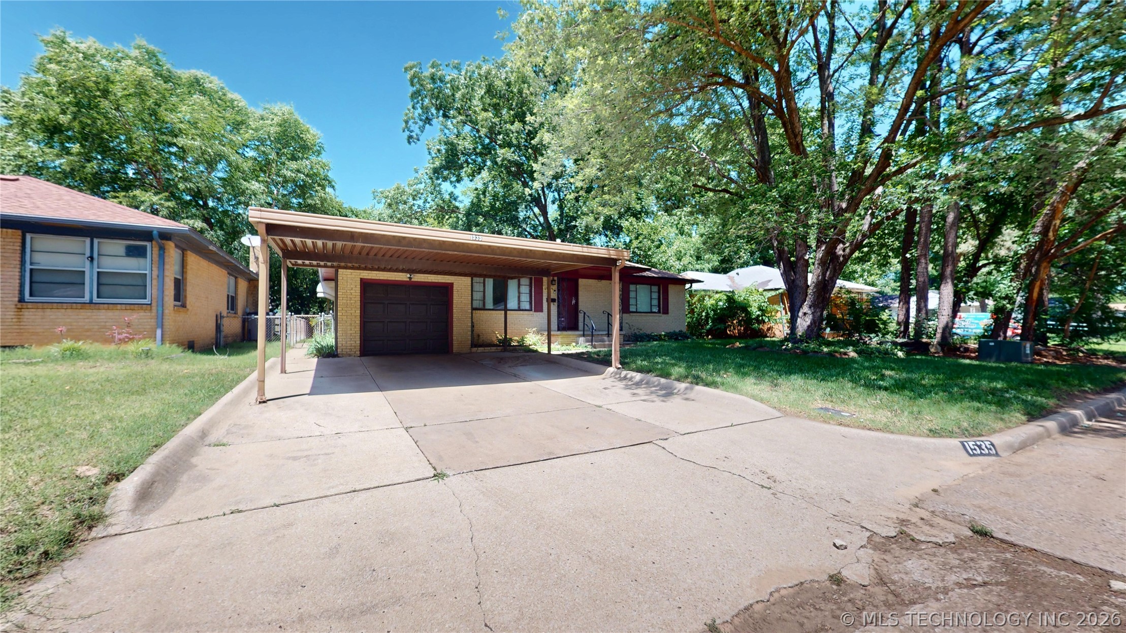 1535 E 54th Street Property Photo 5