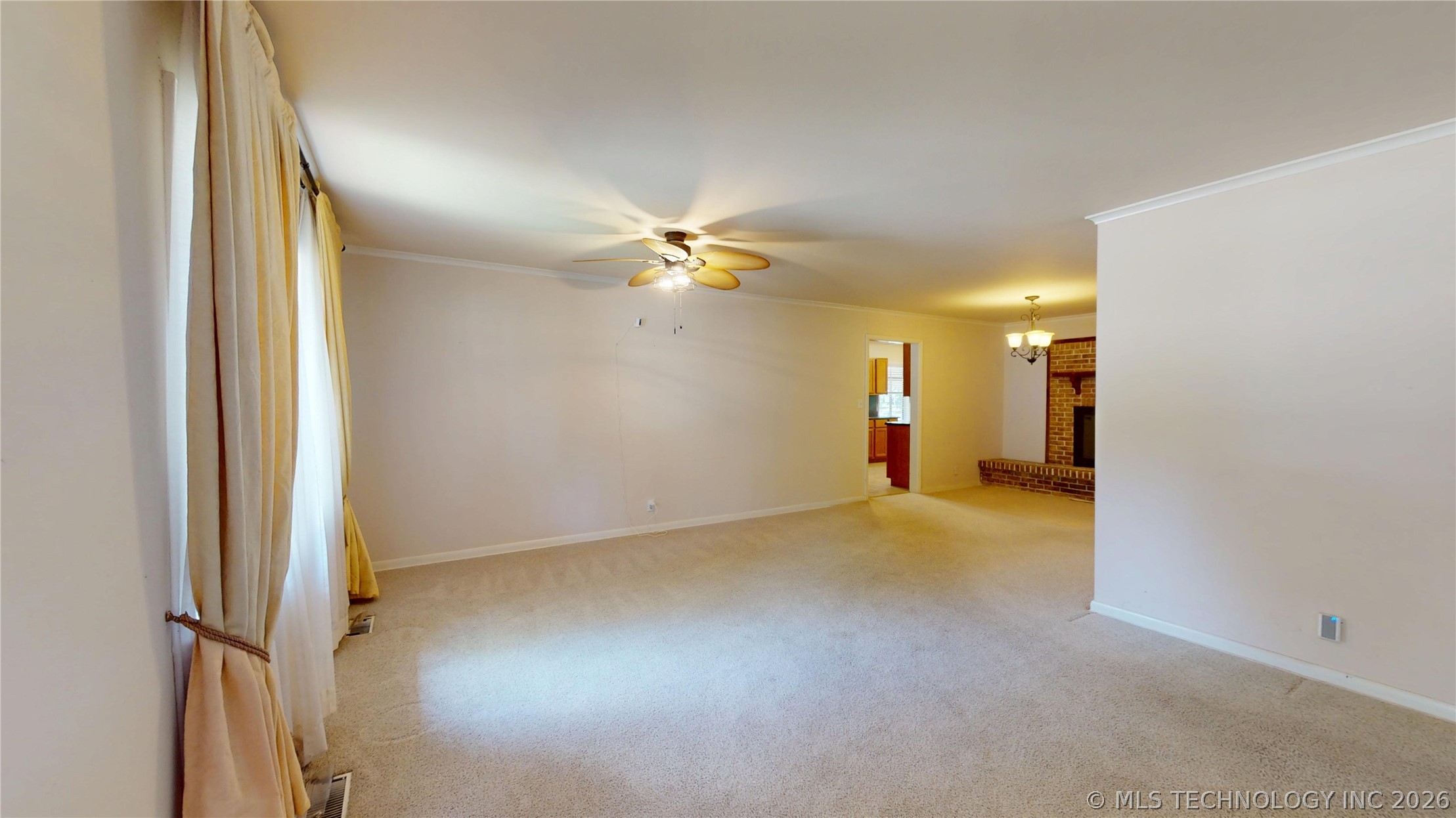 1535 E 54th Street Property Photo 9