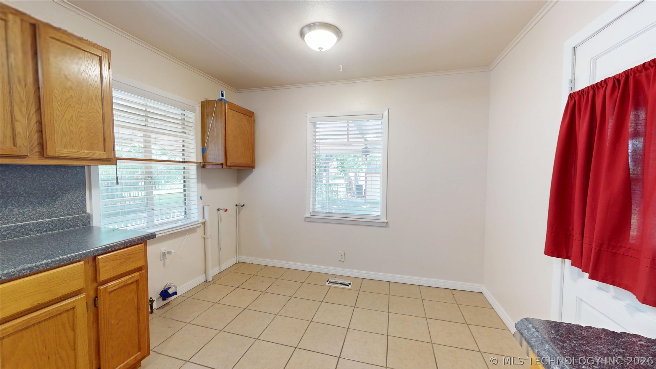 1535 E 54th Street Property Photo 13