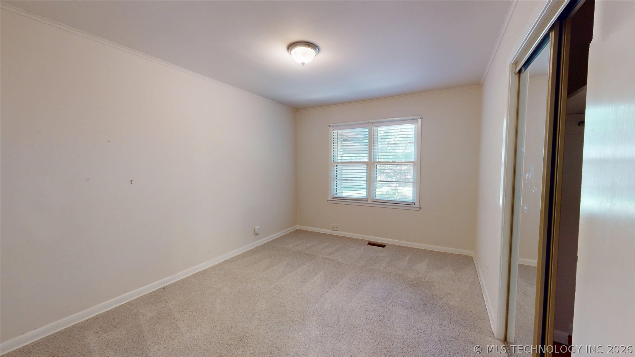 1535 E 54th Street Property Photo 14