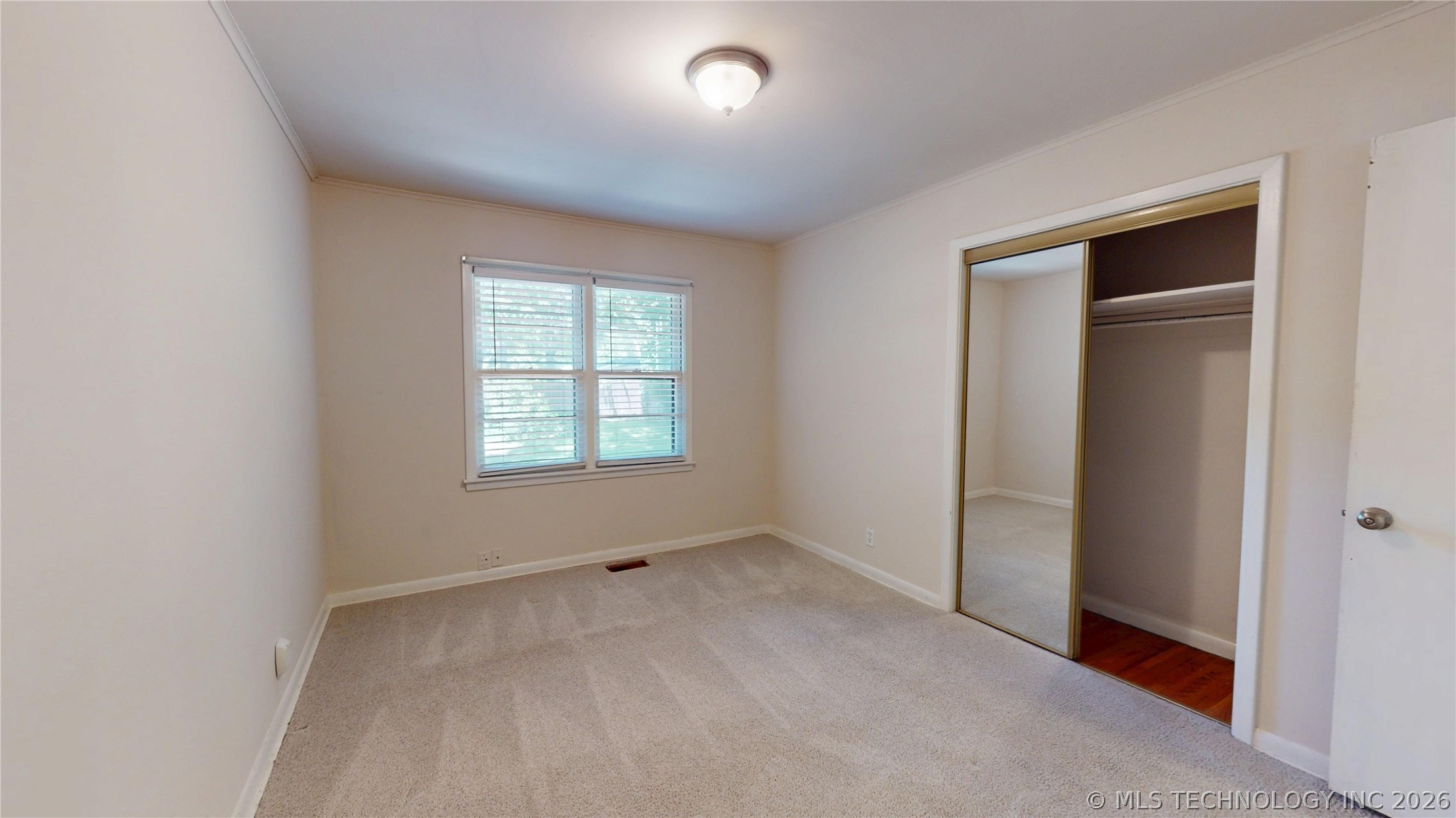 1535 E 54th Street Property Photo 15