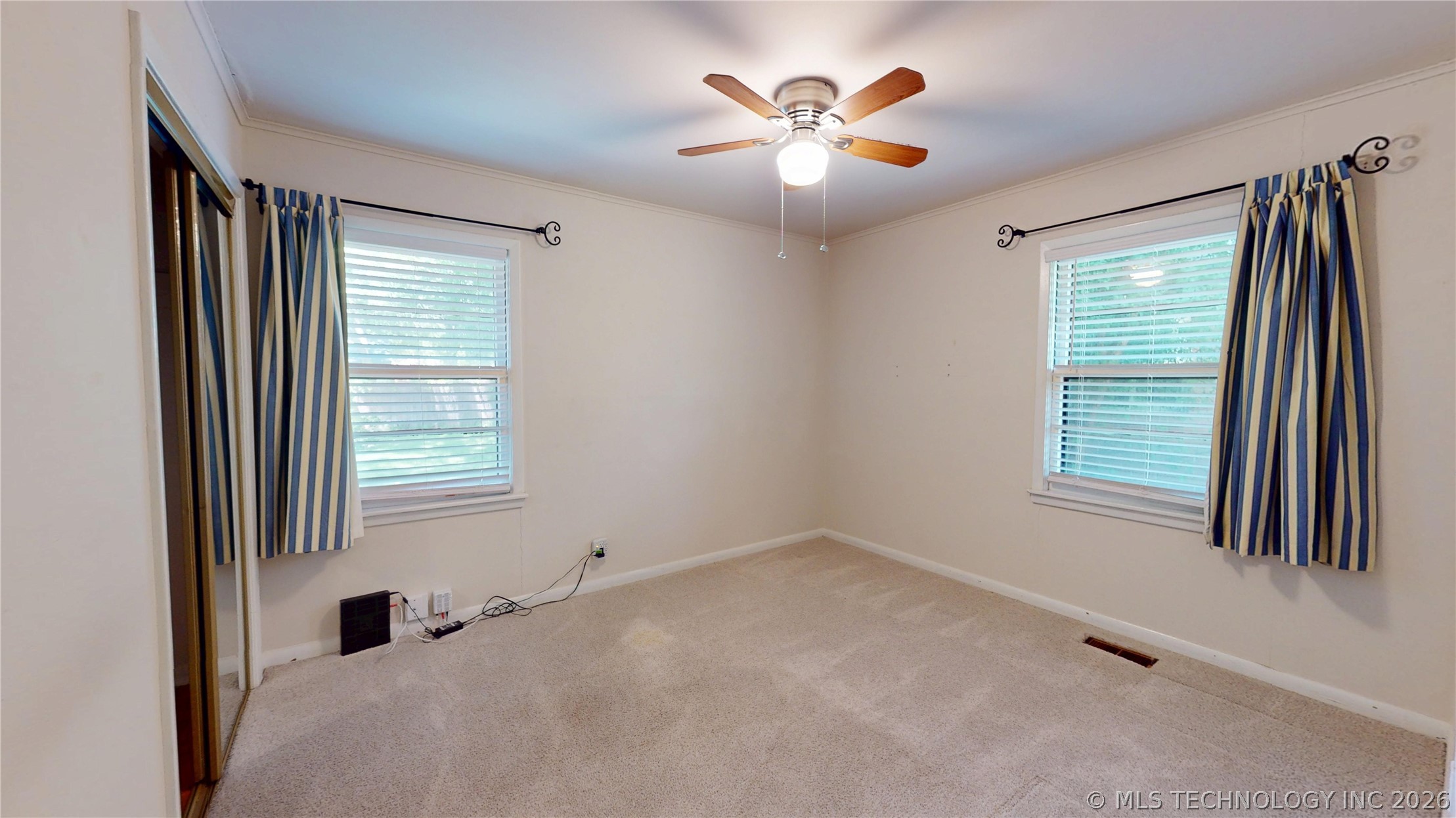 1535 E 54th Street Property Photo 19