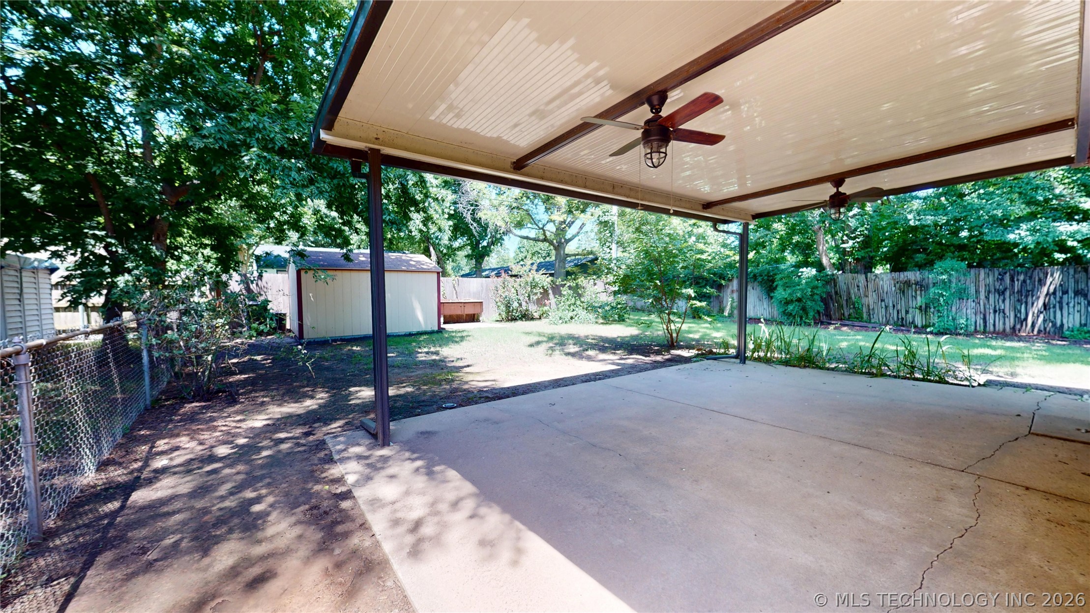 1535 E 54th Street Property Photo 22
