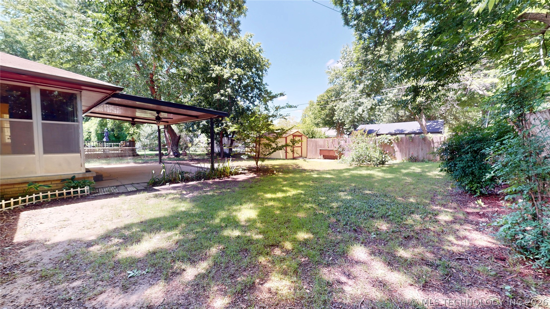 1535 E 54th Street Property Photo 23