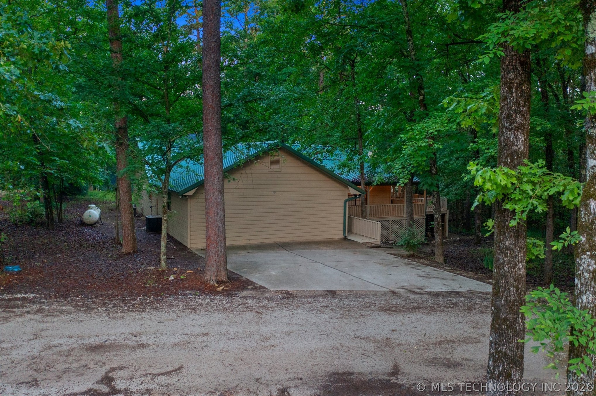 184 Cedar Creek Circle Property Photo 5